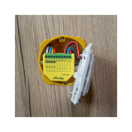 Shelly PLUS RGBW PM - modul control Smart banda LED 4x PWM 12/24V (WiFi, Bluetooth)